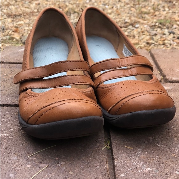 SOLD! EASY SPIRIT Brown Double Strap MJ Pumps. - Picture 8 of 8